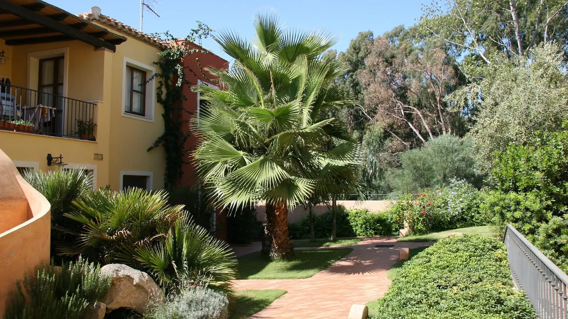 Borgo Degli Ulivi Aparthotel Arbatax